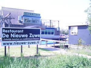 Restaurant De Nieuwe Zuwe Kortenhoef op Deejay-huren.nl. Ook eye-catchers voor uw feest boekt u bij deejay-huren.nl