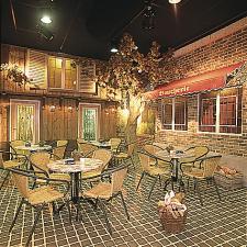 Eetcafe-Feesterij 't Trefpunt Rucphen op Deejay-huren.nl. Contactgegevens