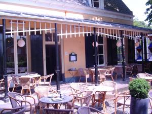 Restaurant Buitenlust Amerongen op Deejay-huren.nl. Deejay-huren.nl | Wilt u een deejay huren of een disco show boeken? Bekijk ons uitgebreide aanbod van deejays en drive-in disco shows!